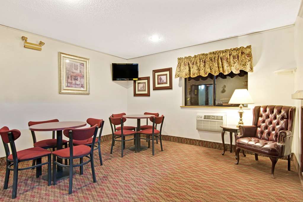 Hotel Super 8 By Wyndham Oh/wheeling Wv Area