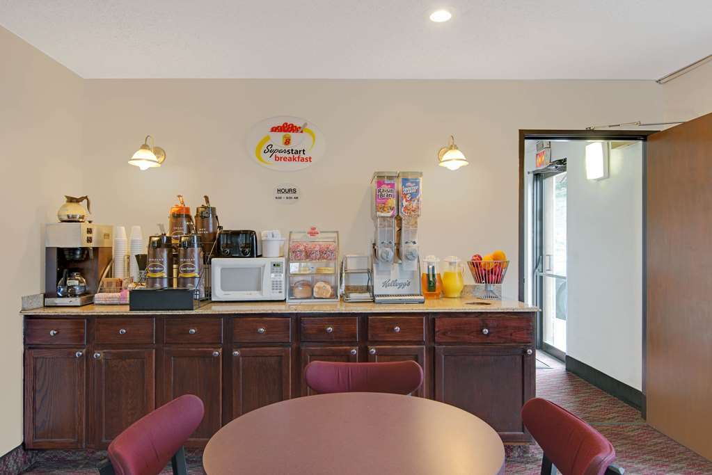 Super 8 By Wyndham Oh/wheeling Wv Area St. Clairsville